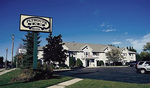 Plymouth Inn & Suites Exterior photo