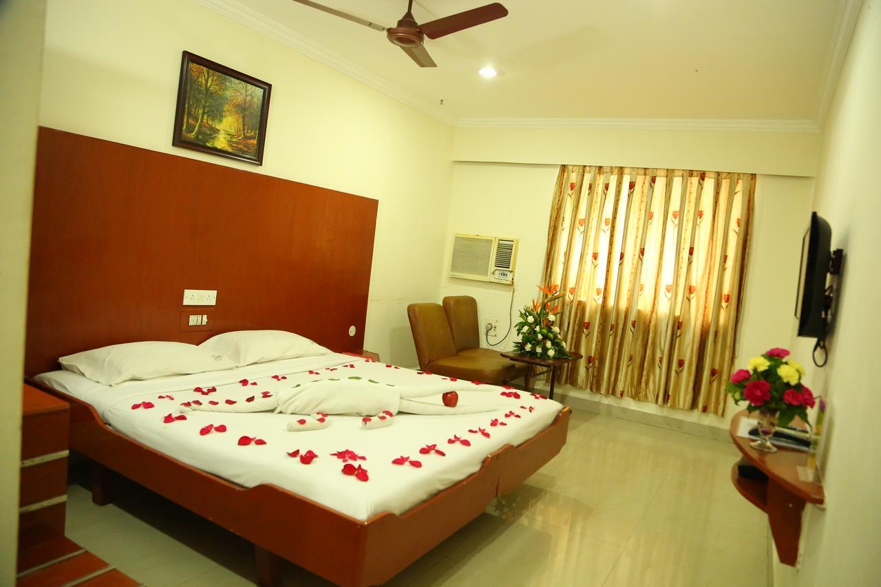 Hotel Sooriya Residency Chennai Exterior photo