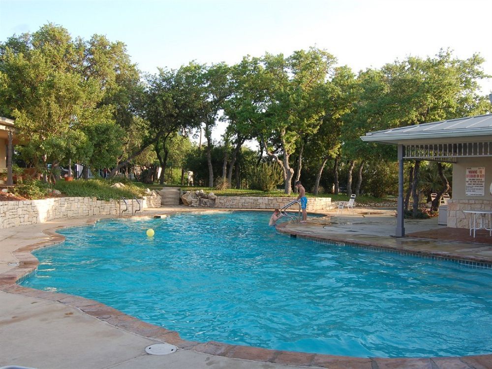 Sun Retreats San Antonio West Hotel Exterior photo