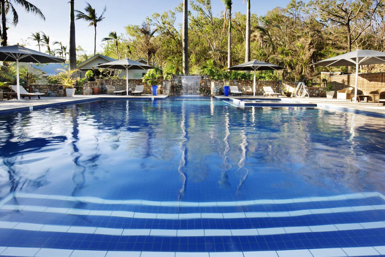 Palm Bay Resort Long Island Exterior photo