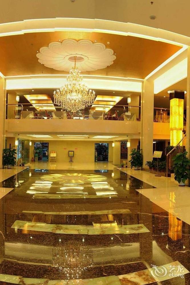 Golden Dragonball Hotel Guilin Exterior photo