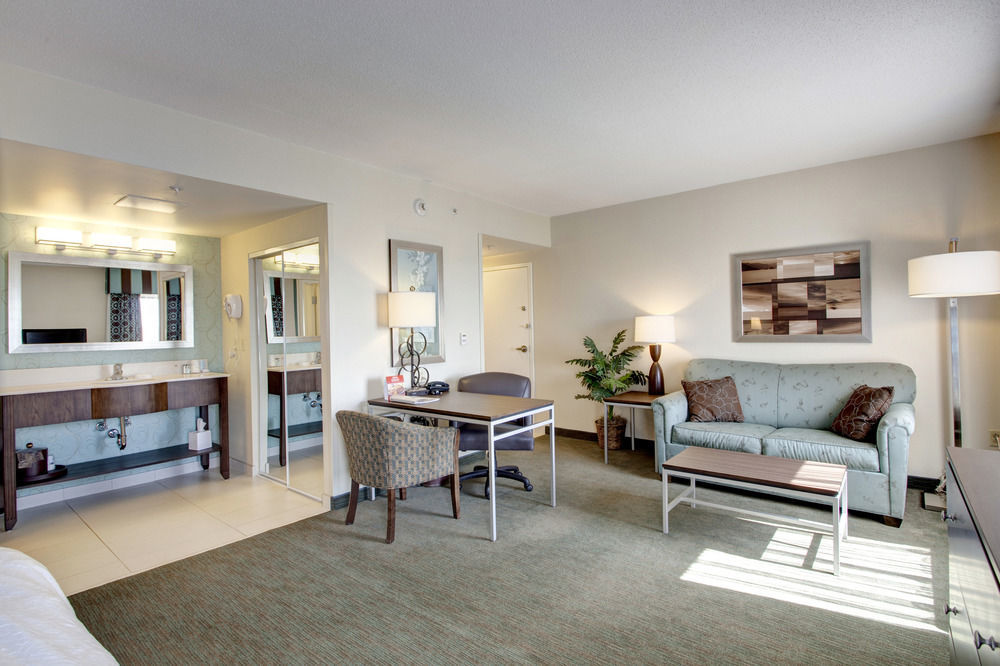 Hampton Inn & Suites By Hilton Dartmouth - Halifax Exterior photo