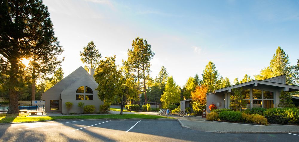 Mount Bachelor Village Resort Bend Exterior photo