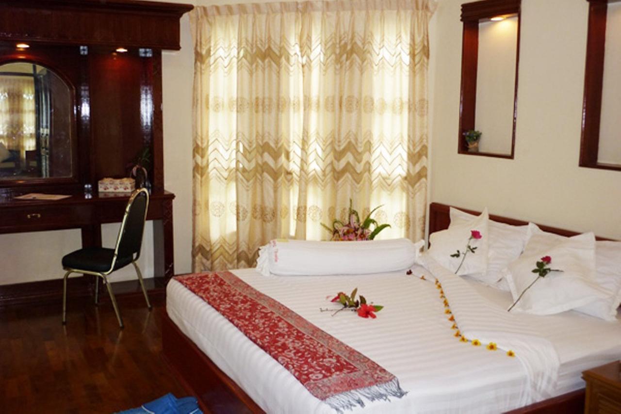 Hsaung Thazin Hotel Naypyidaw Room photo