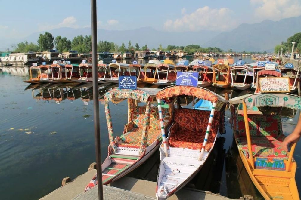 Houseboat Lily Of Nageen Srinagar  Exterior photo