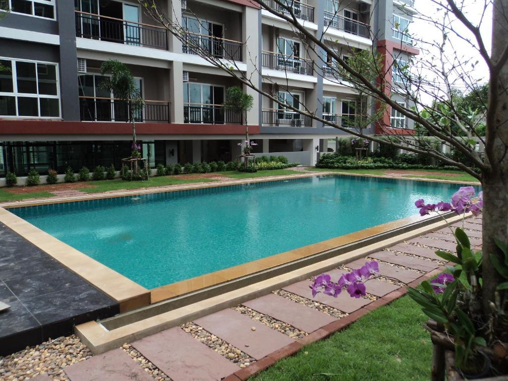 101 Holiday Suite Bangkok Exterior photo