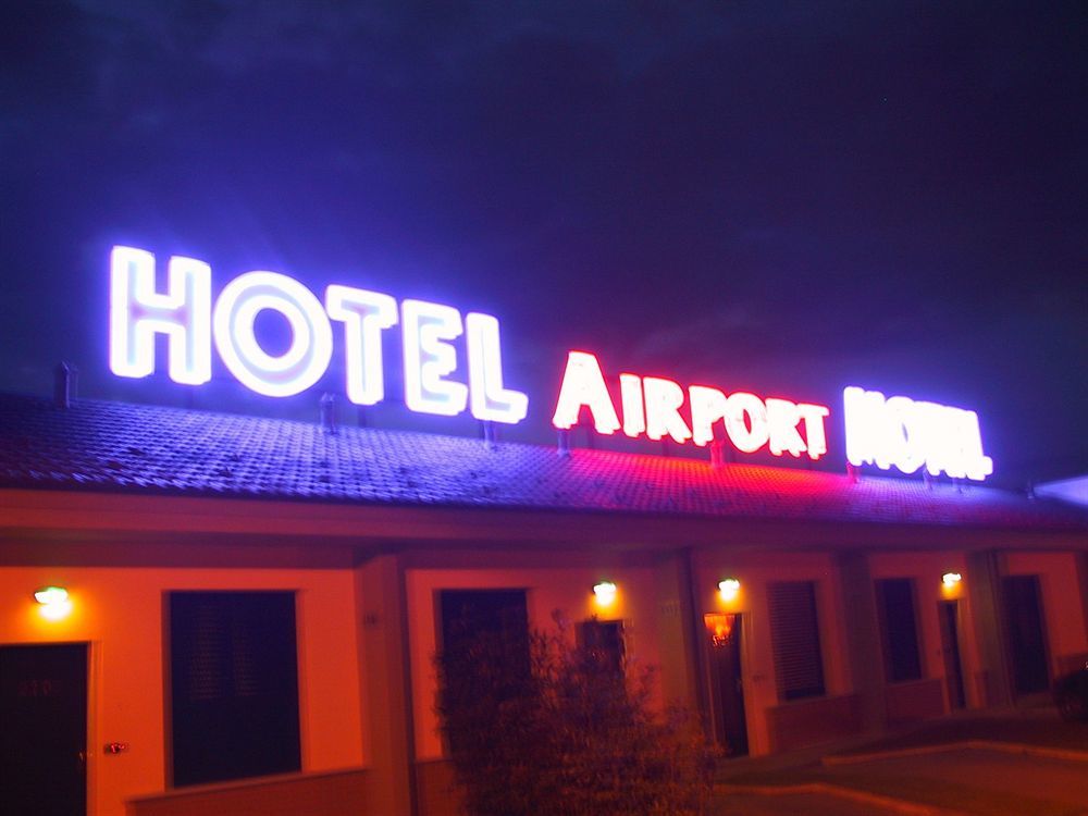 Airport Hotel Malpensa Lonate Pozzolo Exterior photo