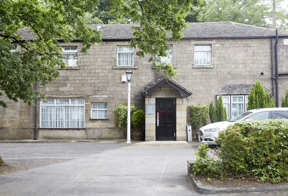 Hartwood Hall By Greene King Inns Chorley  Exterior photo