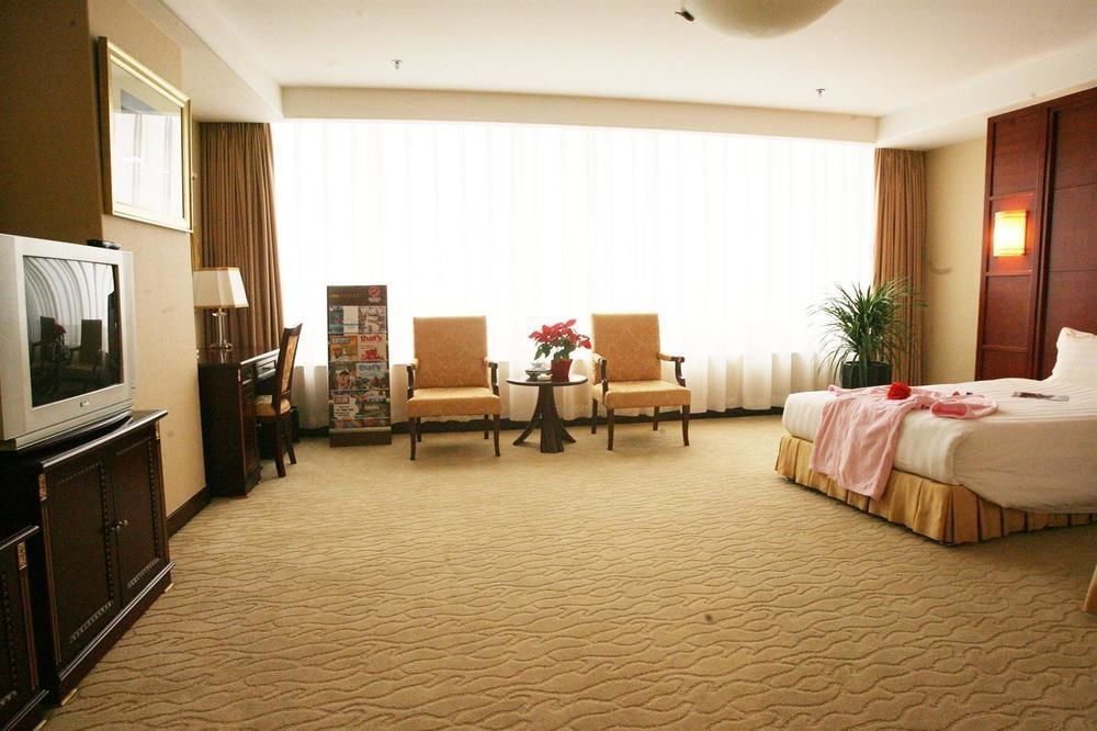 Hongkun International Hotel Beijing Exterior photo