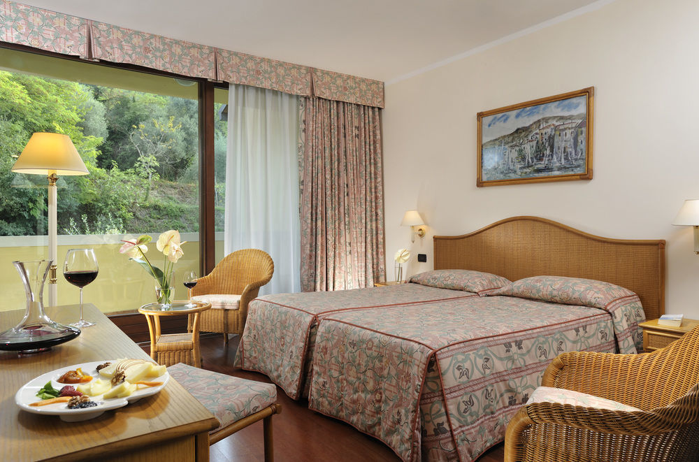 Poiano Garda Resort Hotel Costermano Room photo