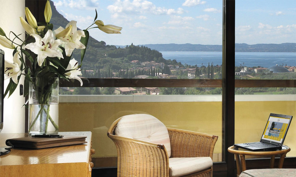 Poiano Garda Resort Hotel Costermano Exterior photo