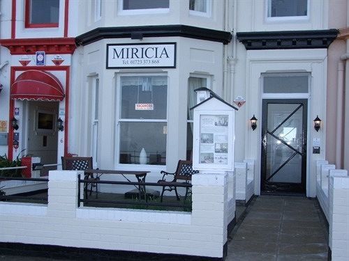 Miricia Hotel Scarborough Exterior photo