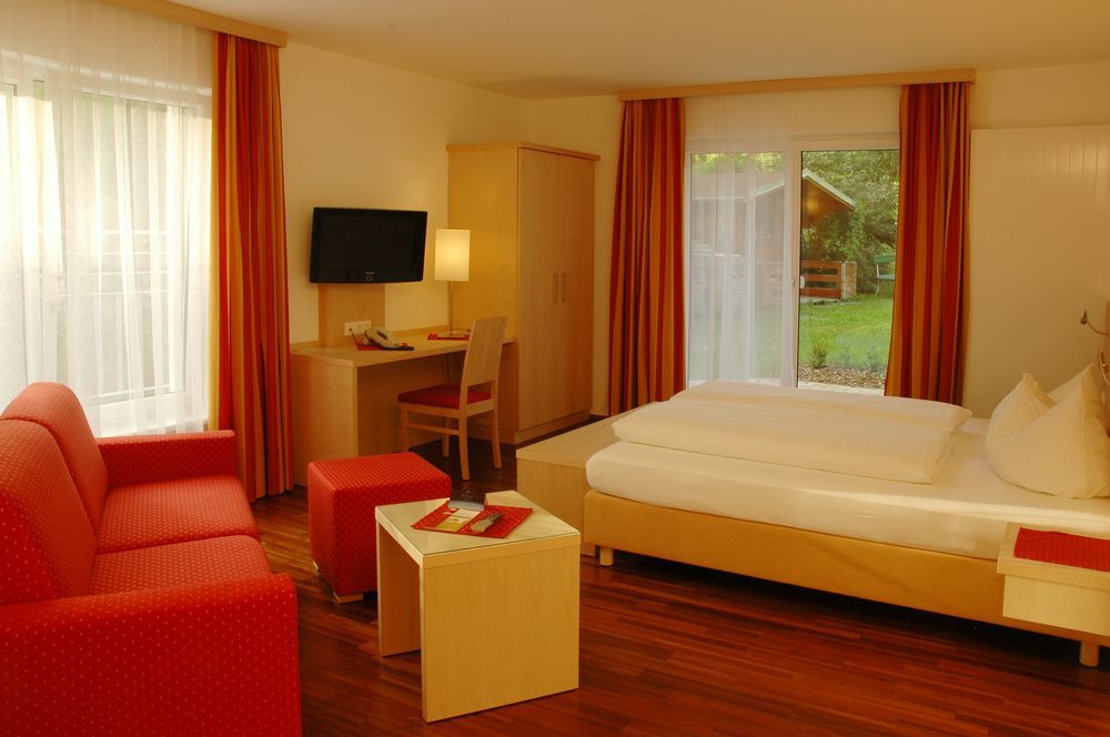 Austria Classic Hotel Heiligkreuz Hall in Tirol Room photo