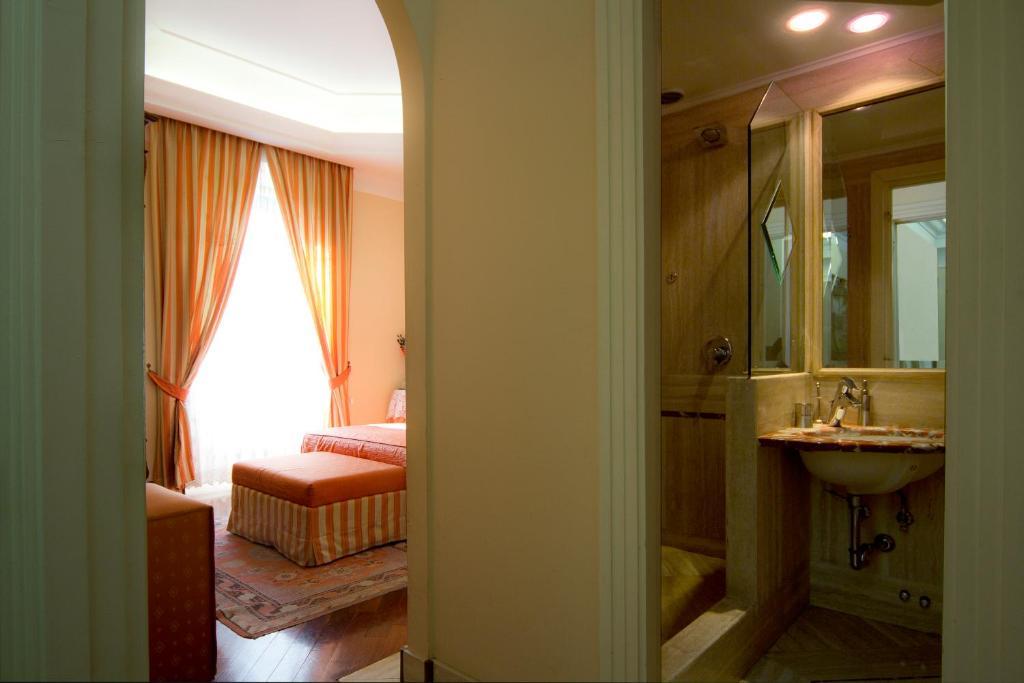 A San Pietro Da Susy Apartment Rome Room photo