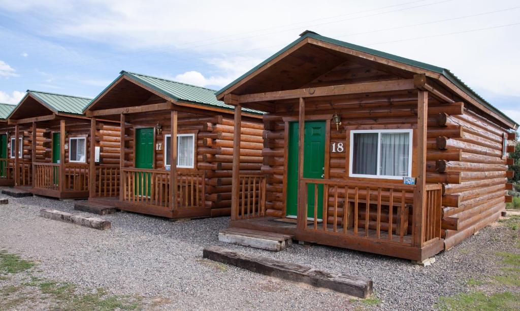 Bryce Gateway Inn Cabins Panguitch Exterior photo