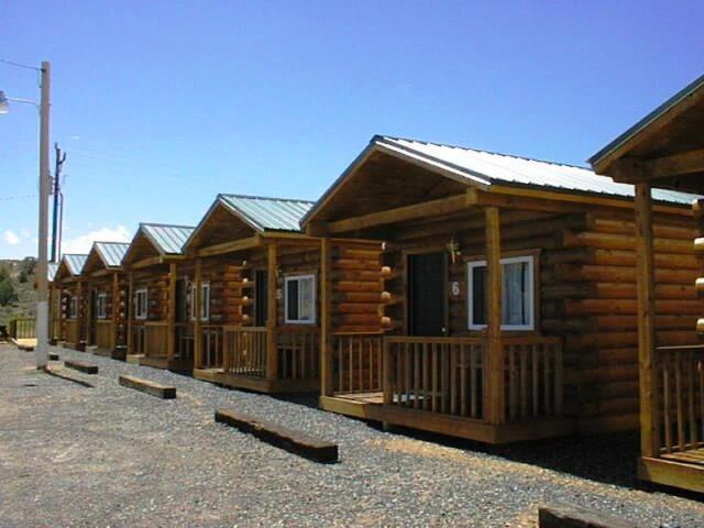 Bryce Gateway Inn Cabins Panguitch Exterior photo