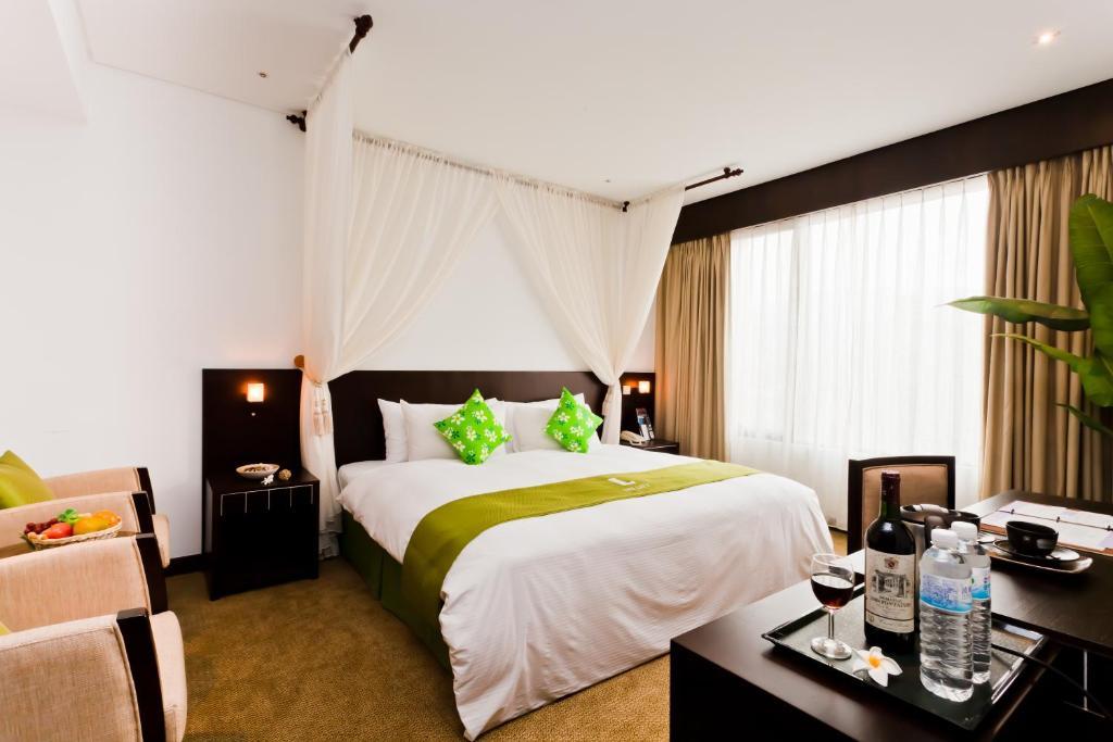The Loft Seaside Suites Jinshan Room photo