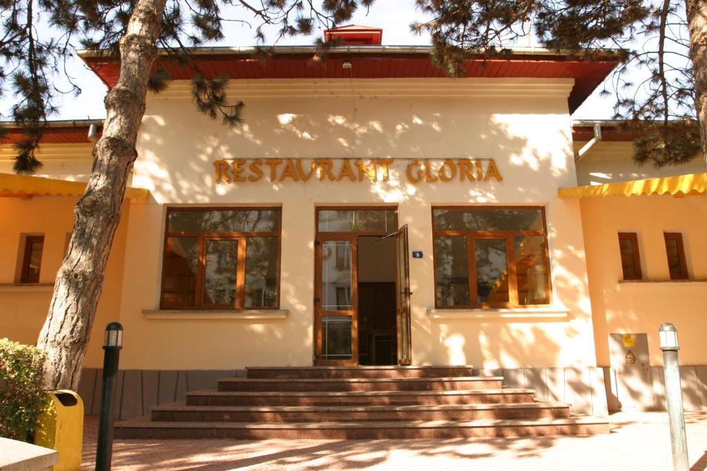 Gloria Hotel Suceava Exterior photo