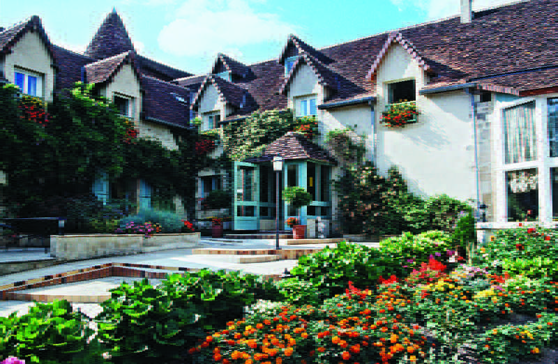 Les Etangs De Guibert Hotel Neufchatel-en-Saosnois Exterior photo
