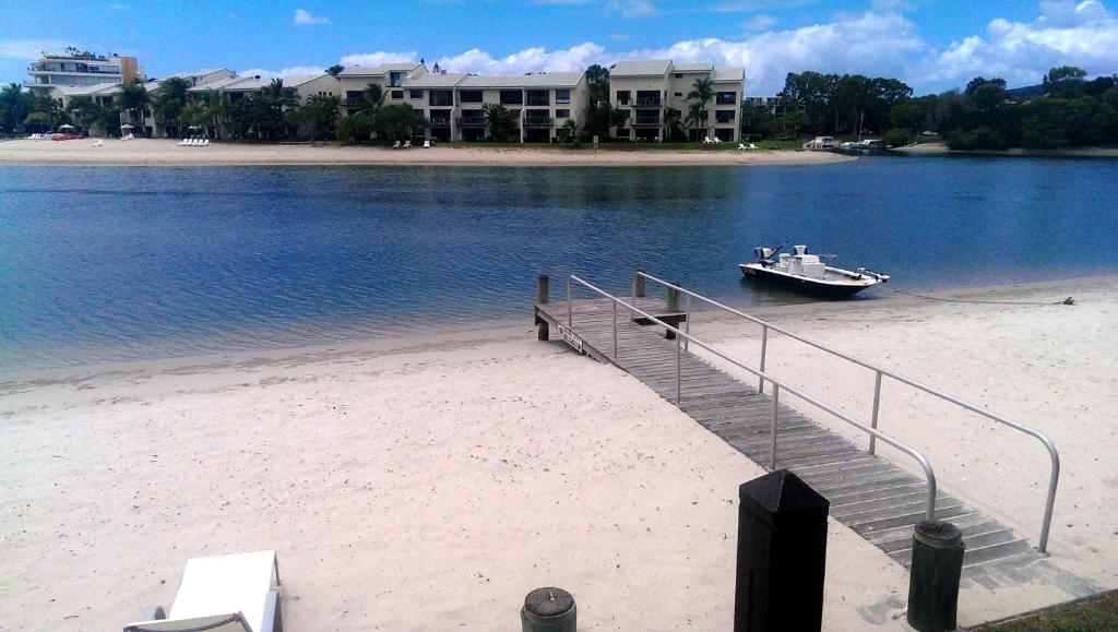 Skippers Cove Waterfront Resort Noosaville Exterior photo