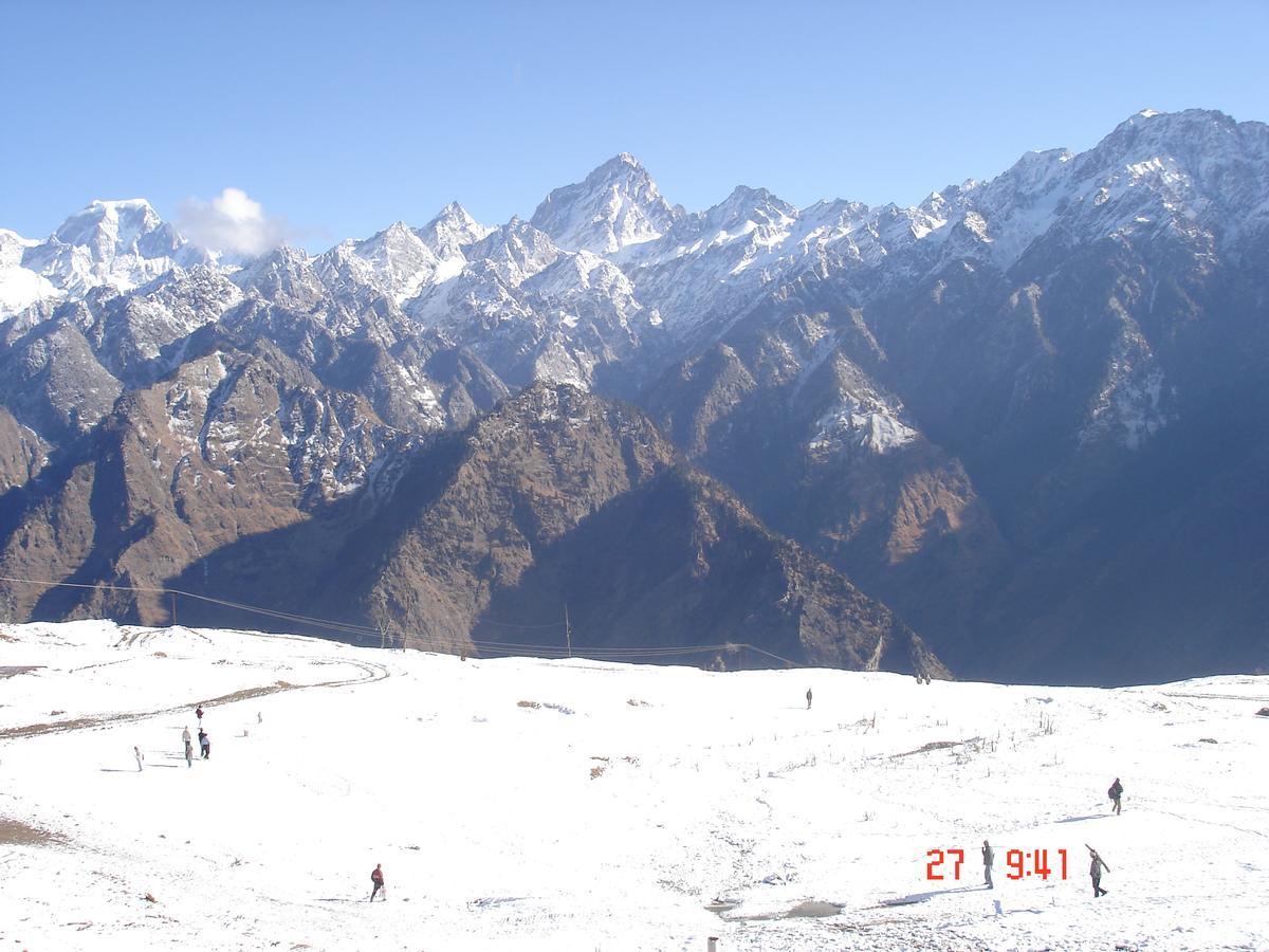 Clifftop Club Hotel Auli Exterior photo