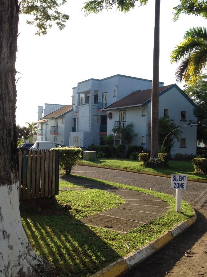 Point Village Negril Exterior photo