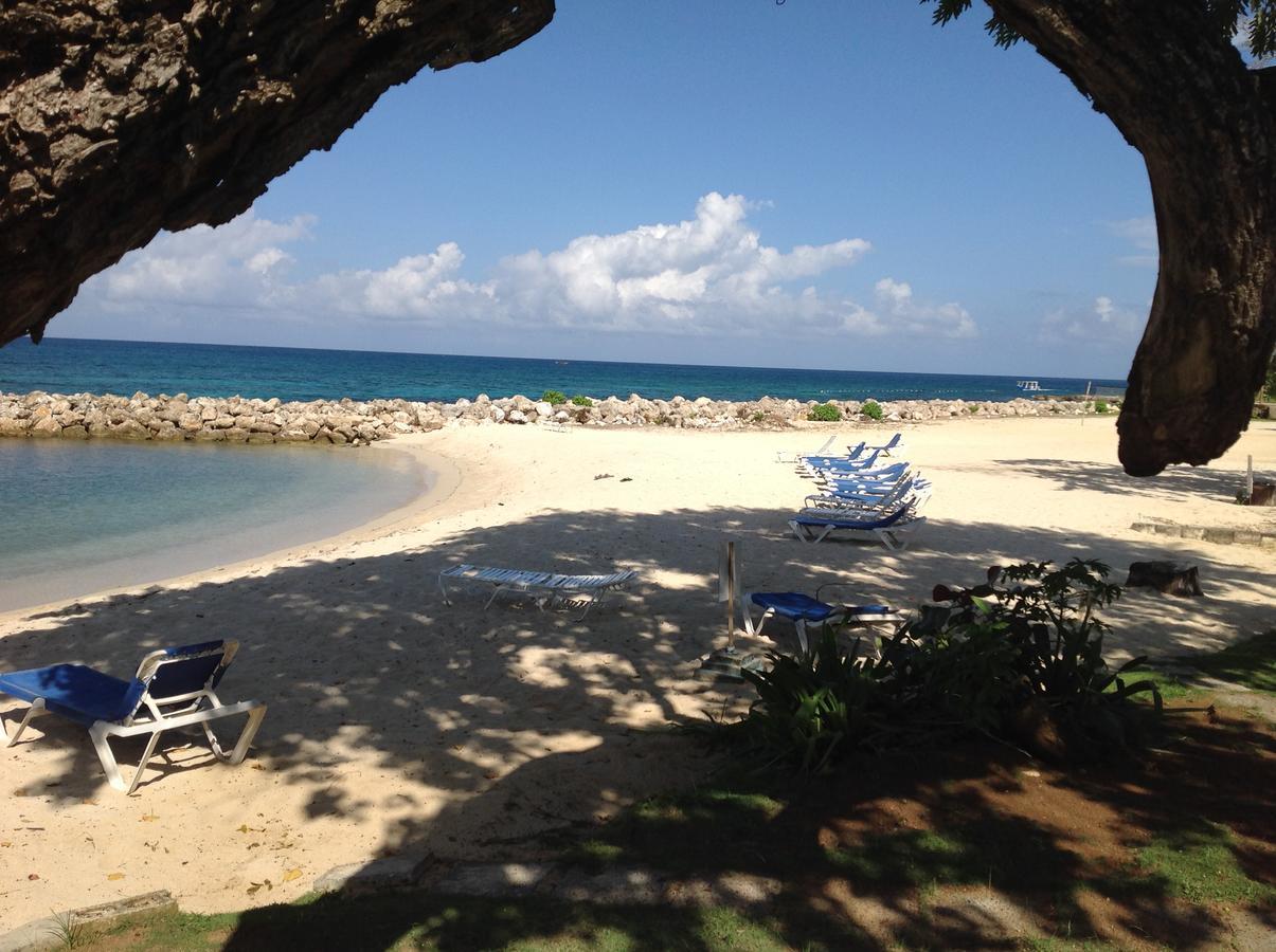 Point Village Negril Exterior photo