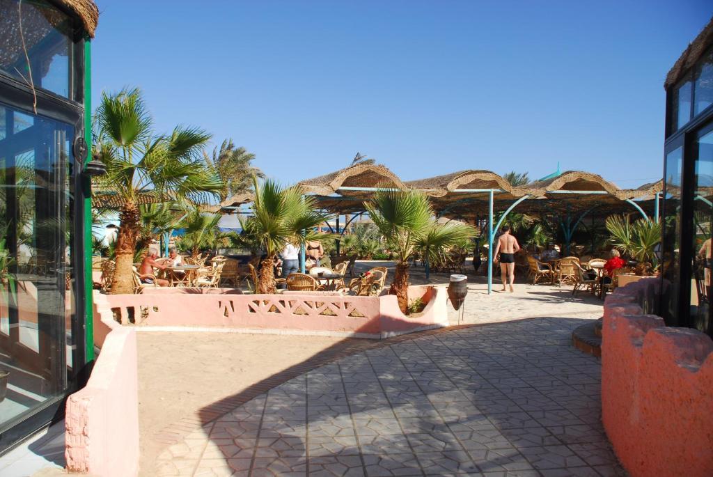 Golden 5 Diamond Beach Hotel & Resort Hurghada Exterior photo