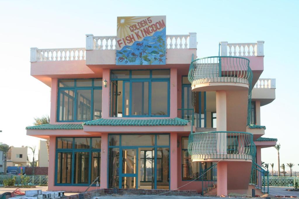 Golden 5 Diamond Beach Hotel & Resort Hurghada Exterior photo