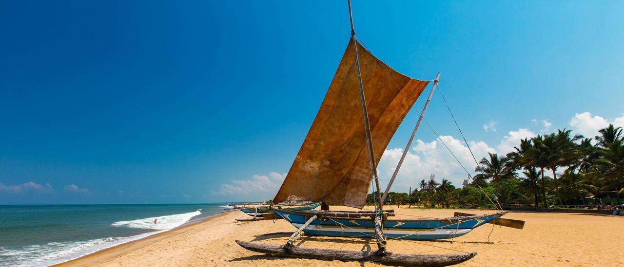 Olanro Hotel Negombo Exterior photo