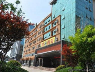 Super 8 Yantai Laishan Ying Chun Da Jie Exterior photo