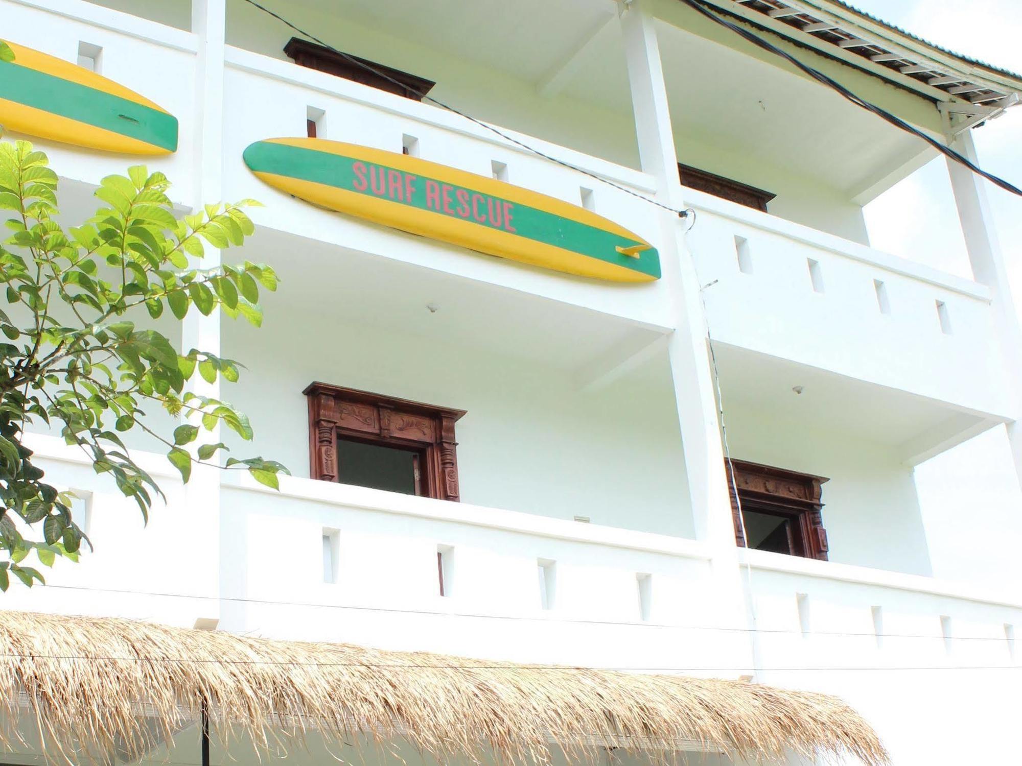 Surf Stay Berawa Bali Exterior photo