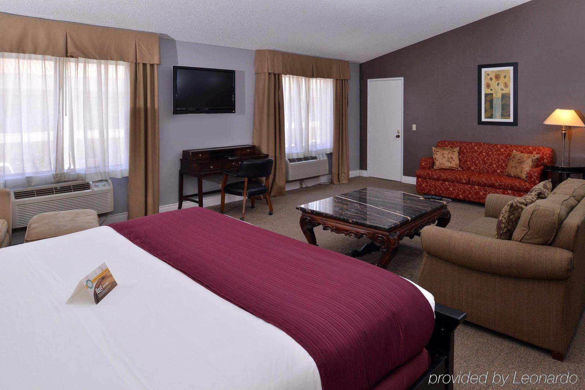 Quality Inn & Suites Indio I-10 Exterior photo