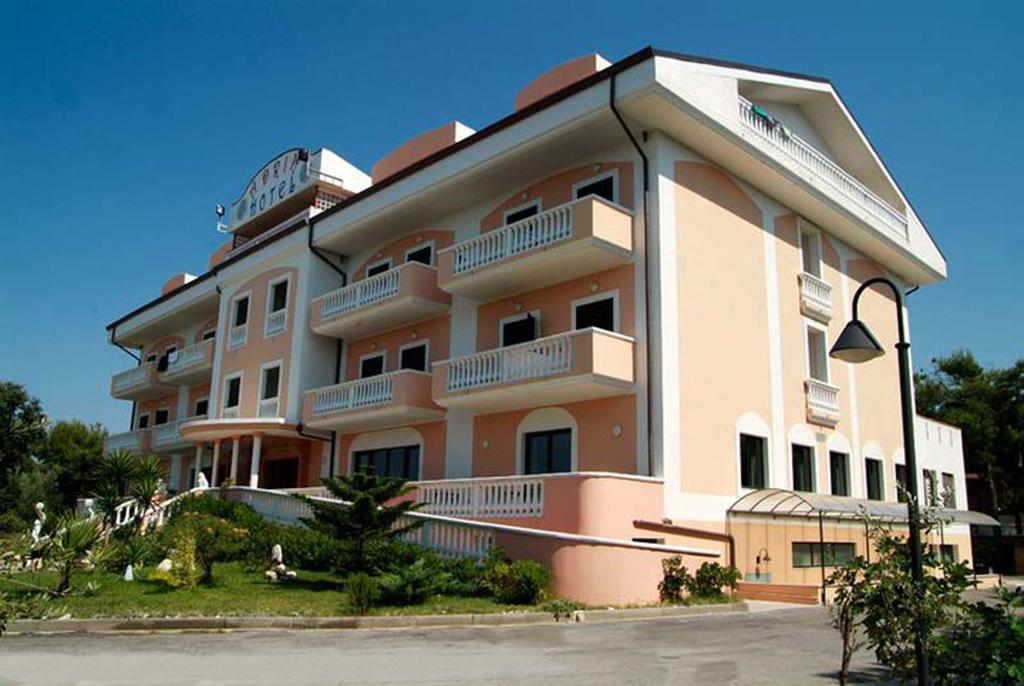 Hotel Adria Rodi Garganico Exterior photo
