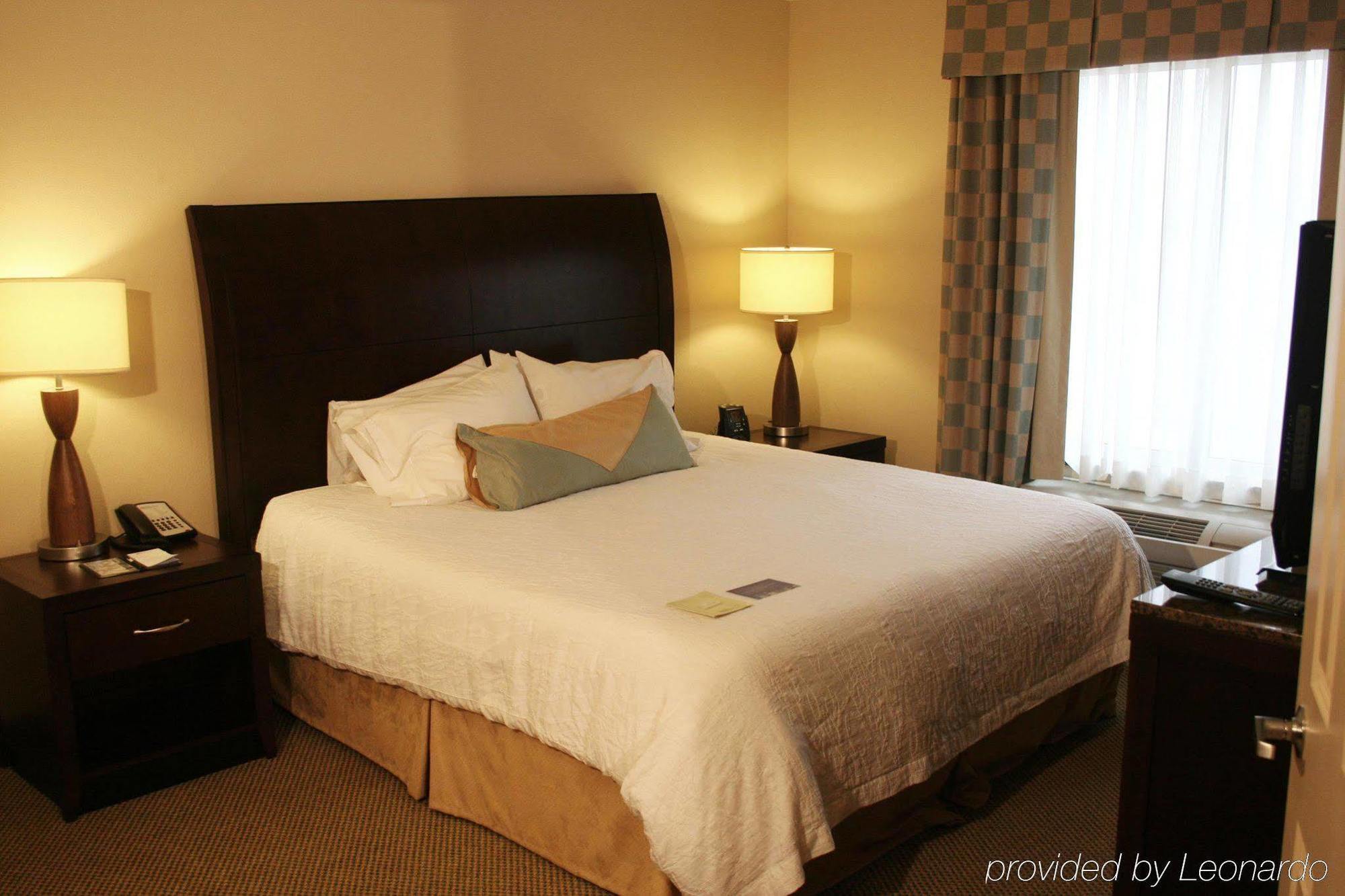 Hilton Garden Inn Ames Room photo