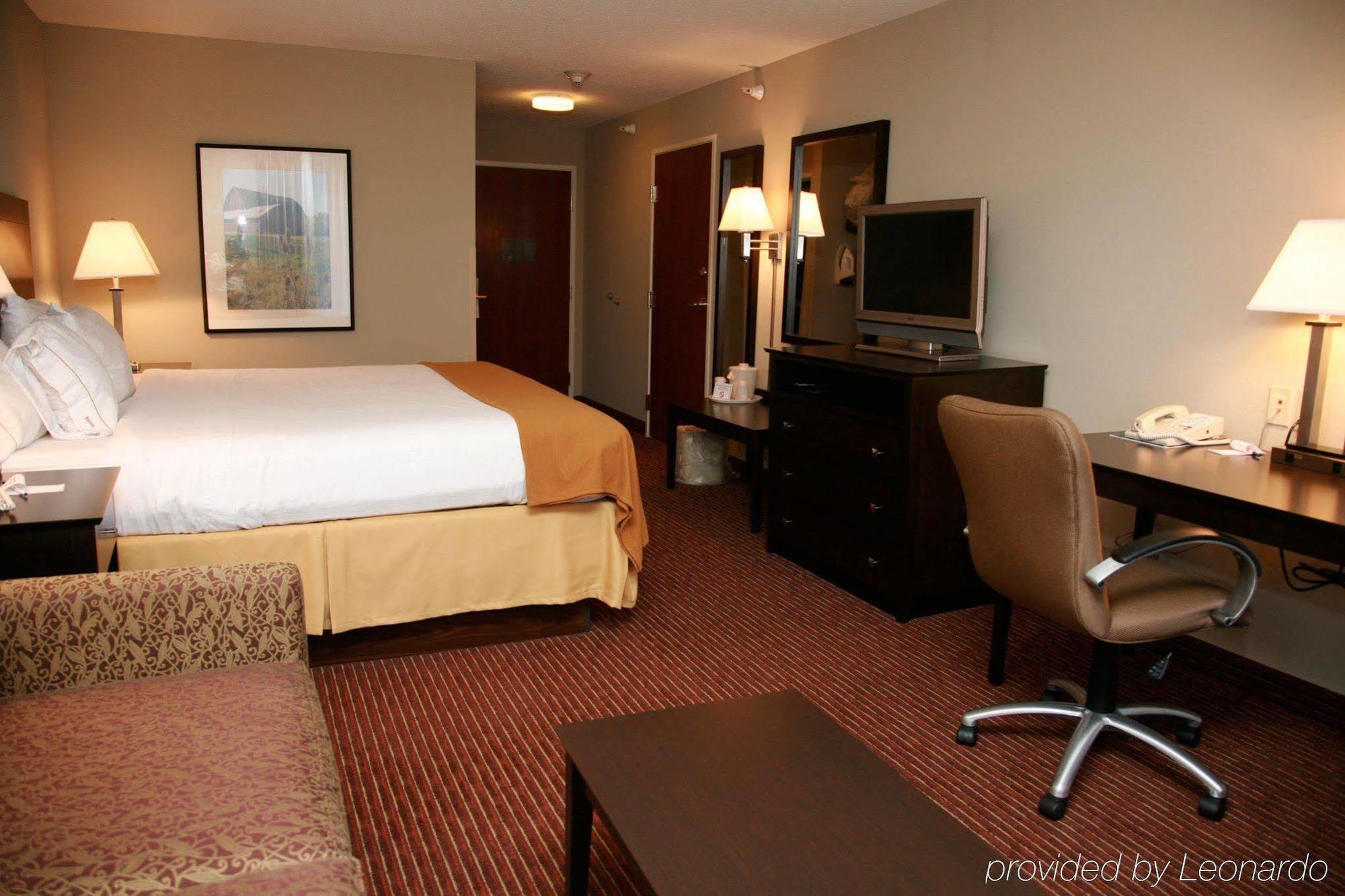 Holiday Inn Express Fort Wayne - East - New Haven, An Ihg Hotel Room photo