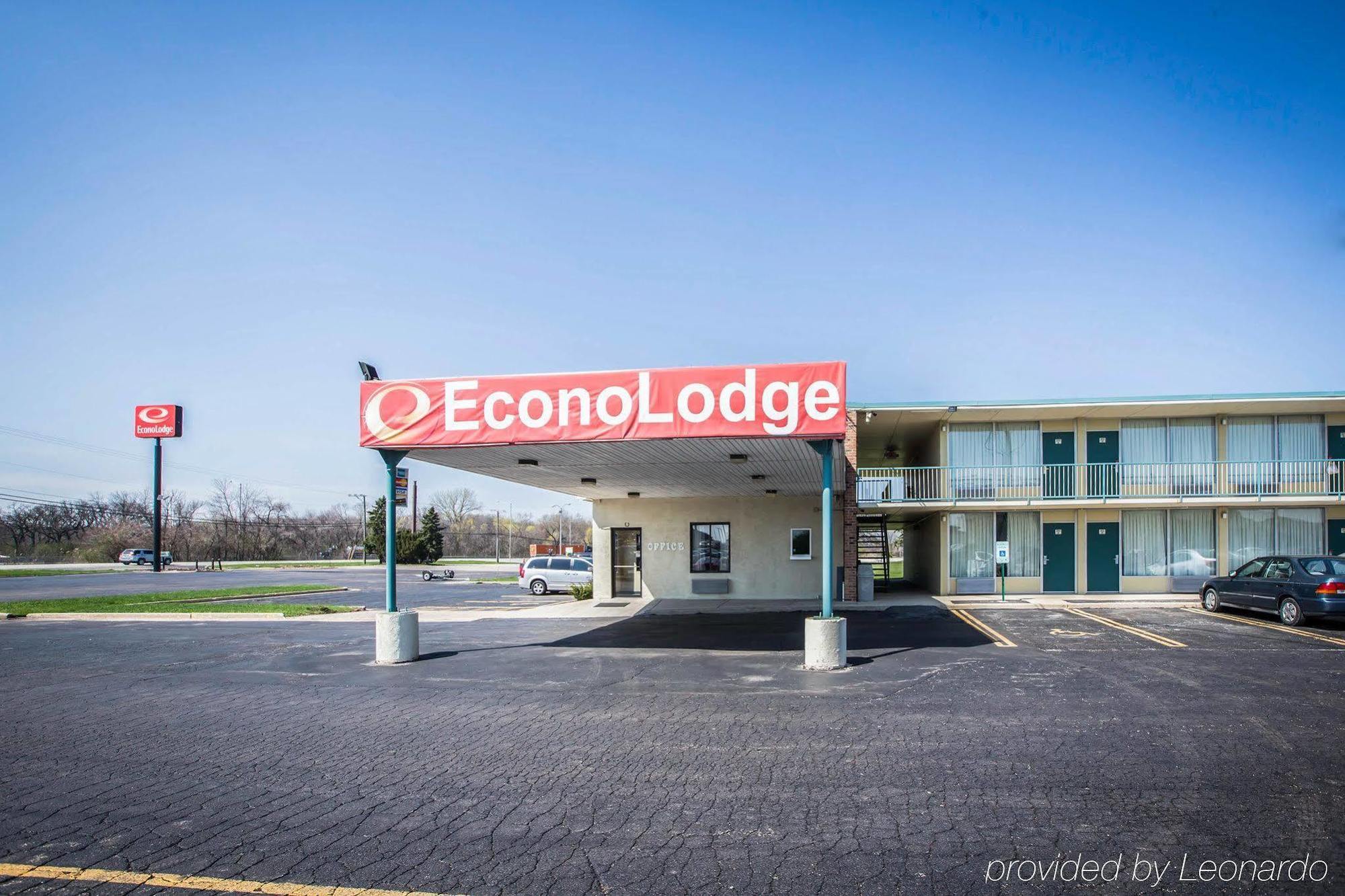 Econo Lodge Shorewood/Joliet Exterior photo