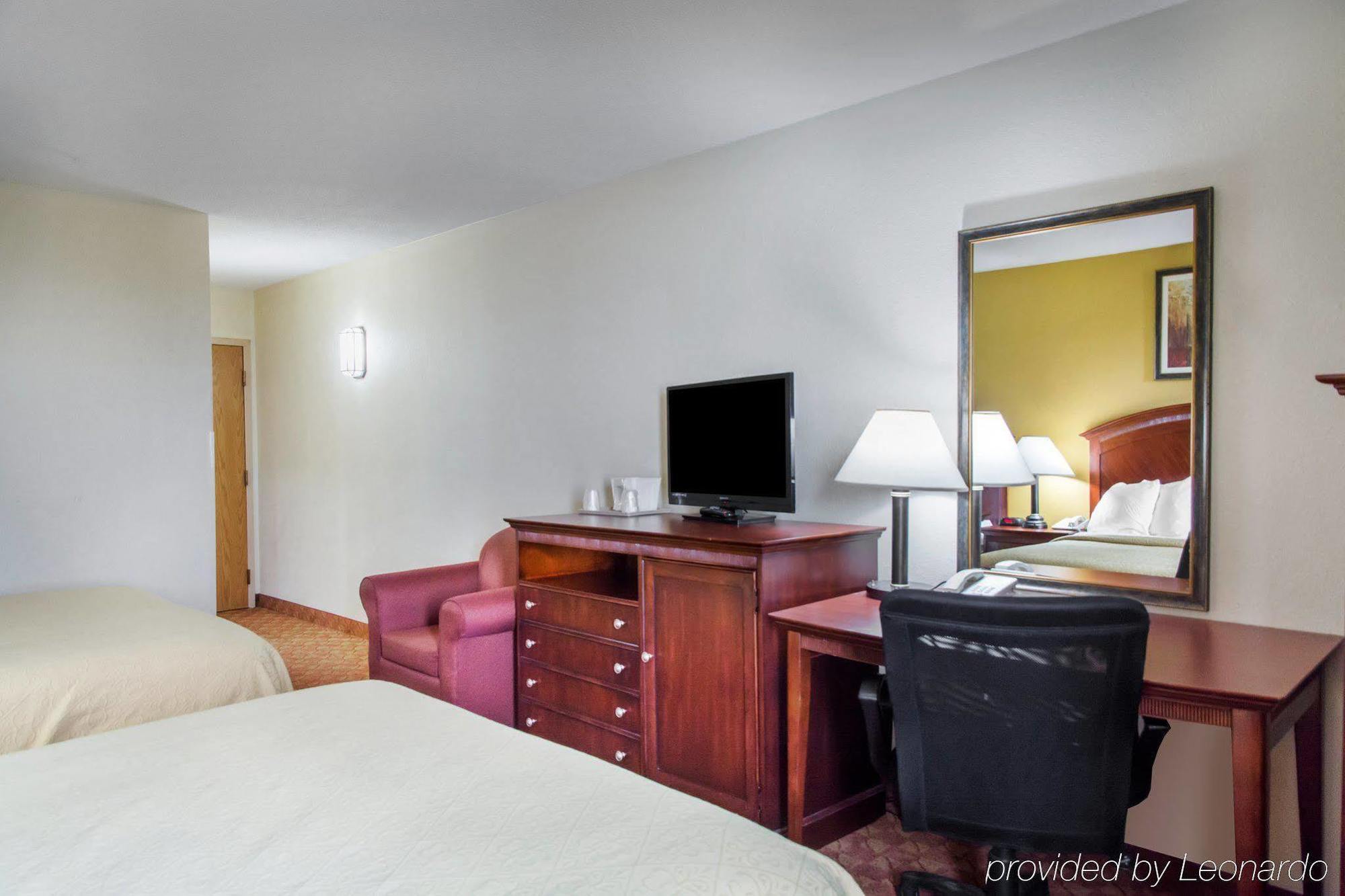 Quality Inn & Suites Miamisburg - Dayton South Exterior photo