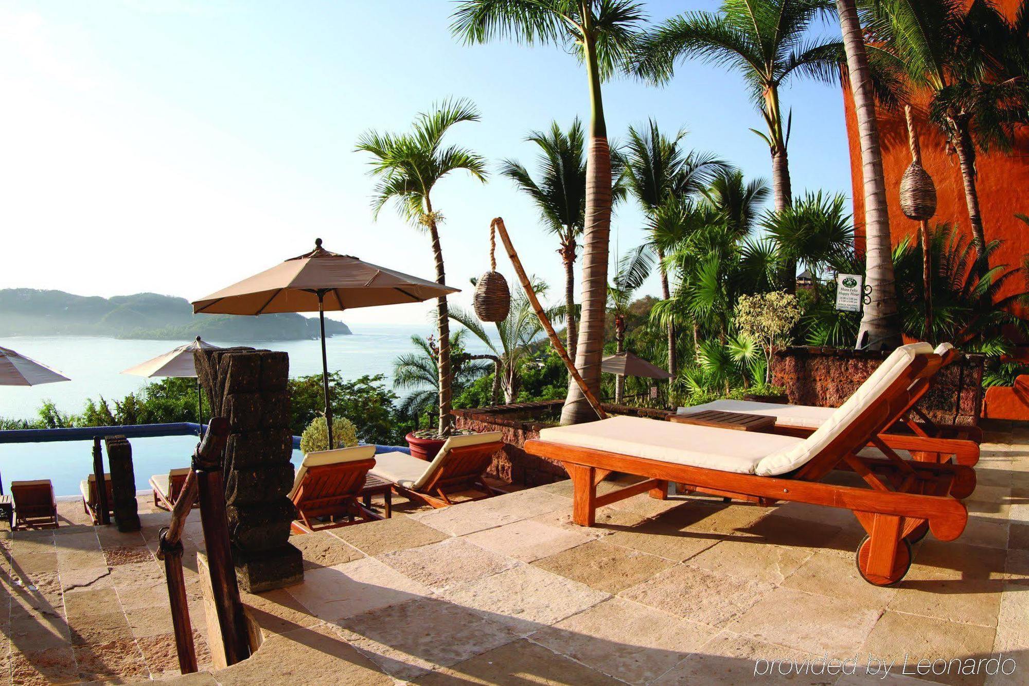 Worldmark By Wyndham Zihuatanejo Exterior photo