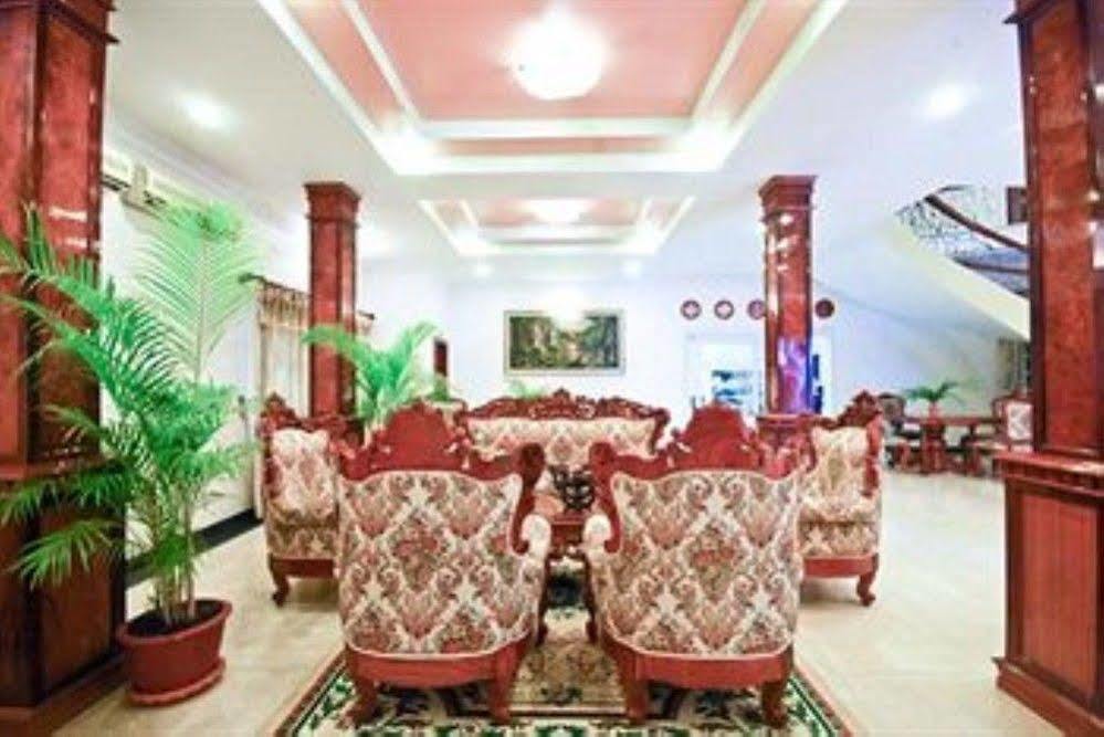 Lotus Luxury Villa Phnom Penh Exterior photo