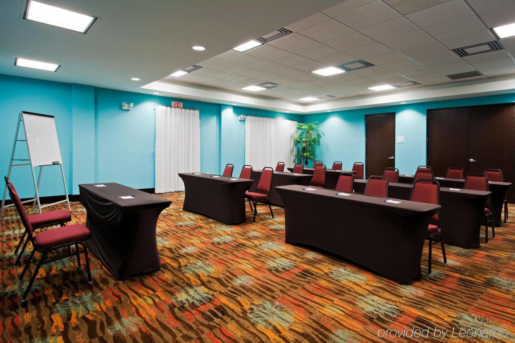Holiday Inn Express Hotel & Suites Fort Lauderdale Airport/Cruise Port, An Ihg Hotel Facilities photo
