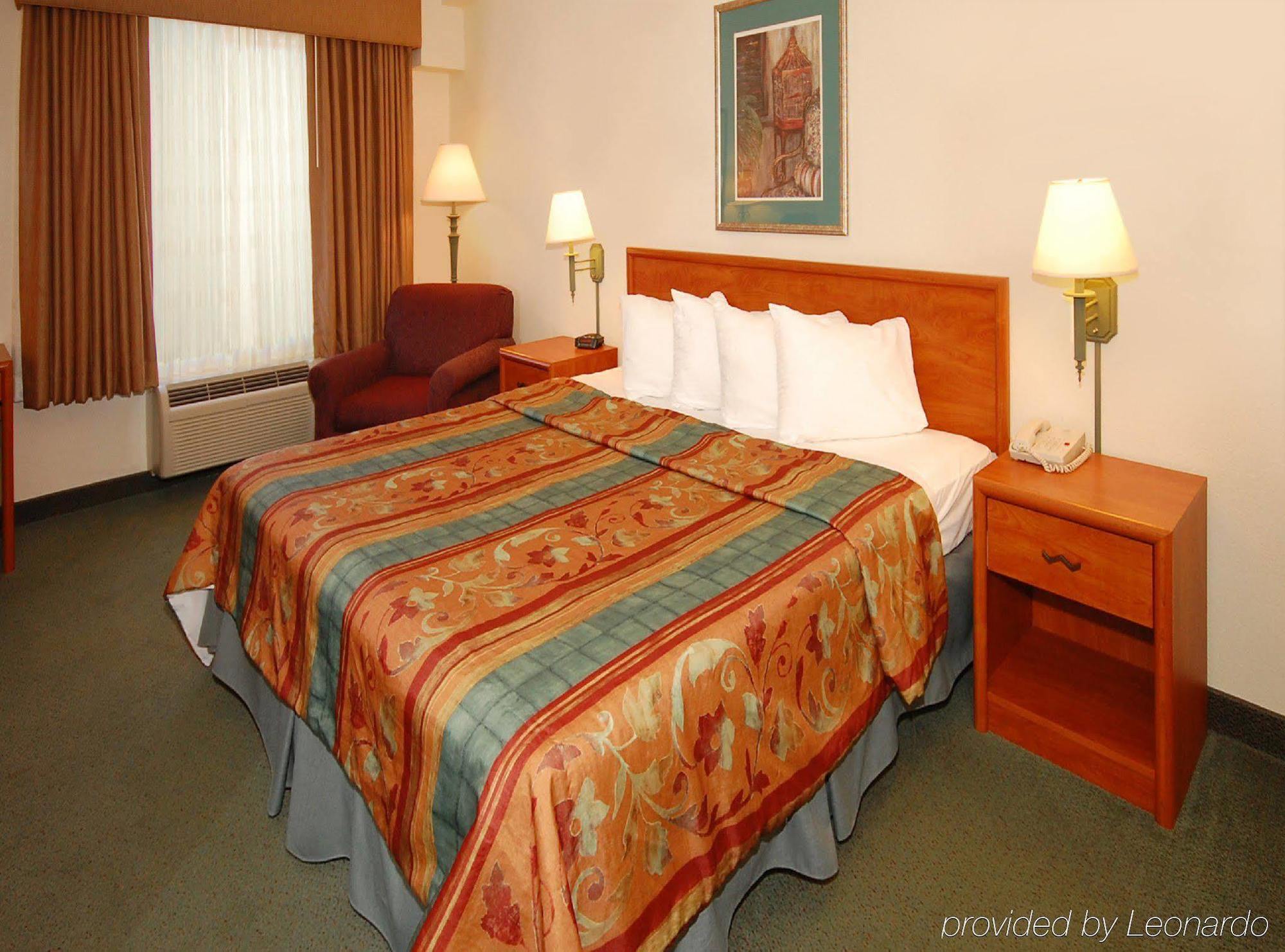 Catalina Inn Room photo