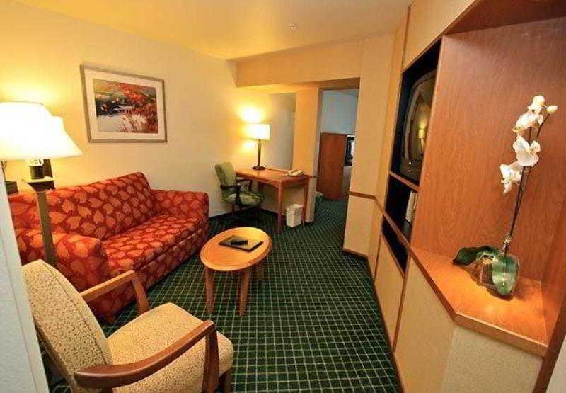 Fairfield Inn & Suites By Marriott Yakima Room photo