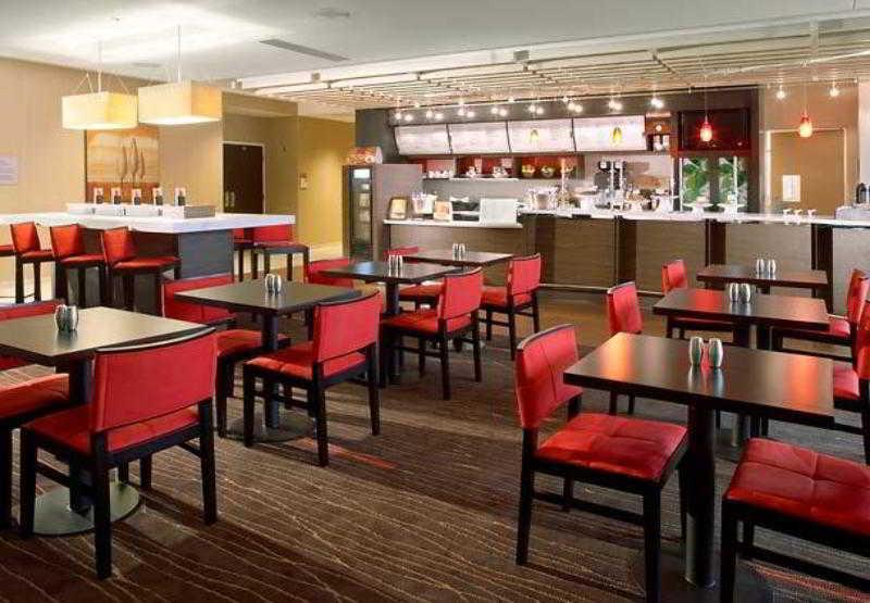Courtyard Lafayette Airport Hotel Restaurant photo
