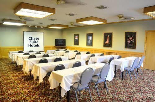 Chase Suite Hotel Kansas City Airport Exterior photo