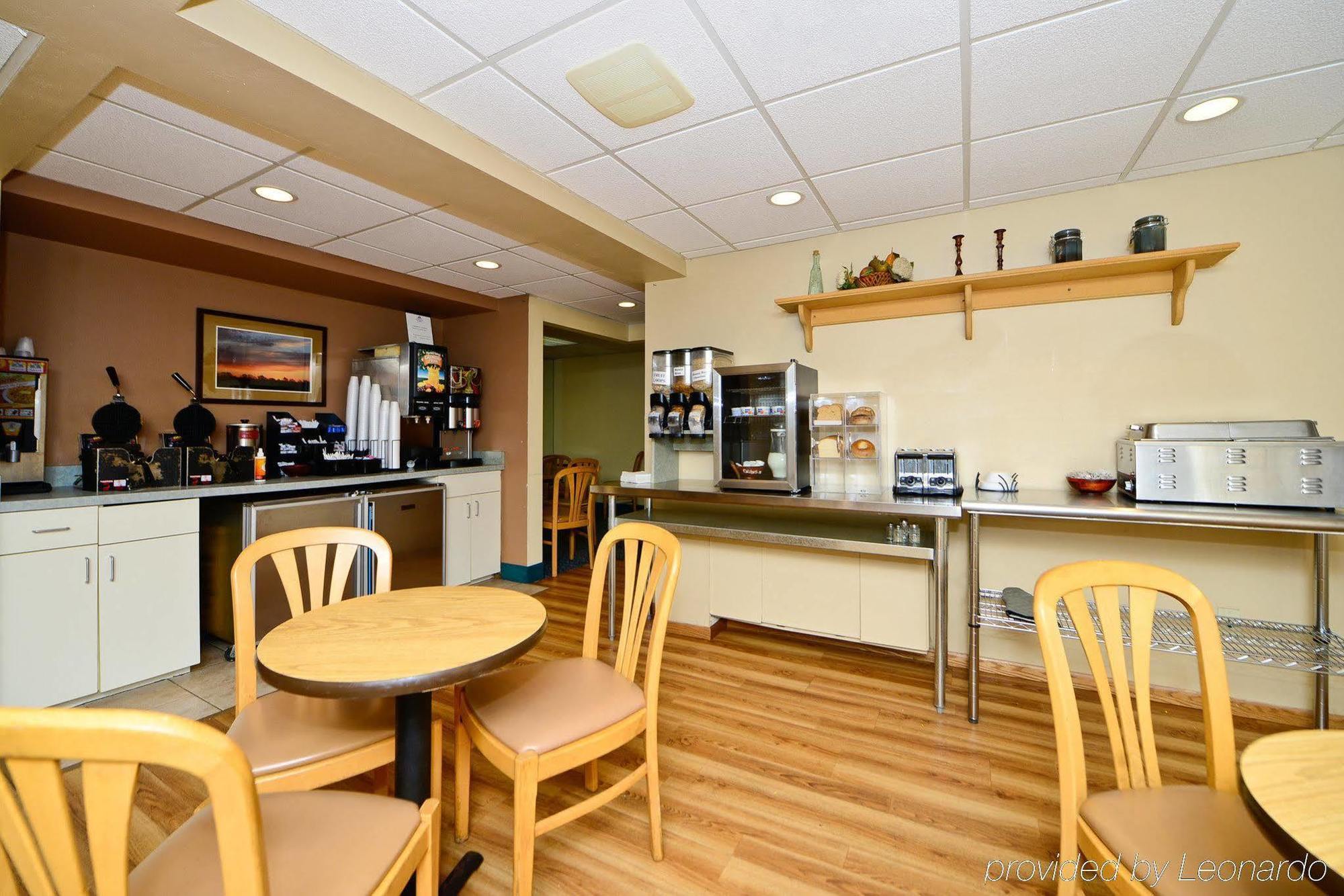 Americas Best Value Inn And Suites St. Cloud Saint Cloud Restaurant photo