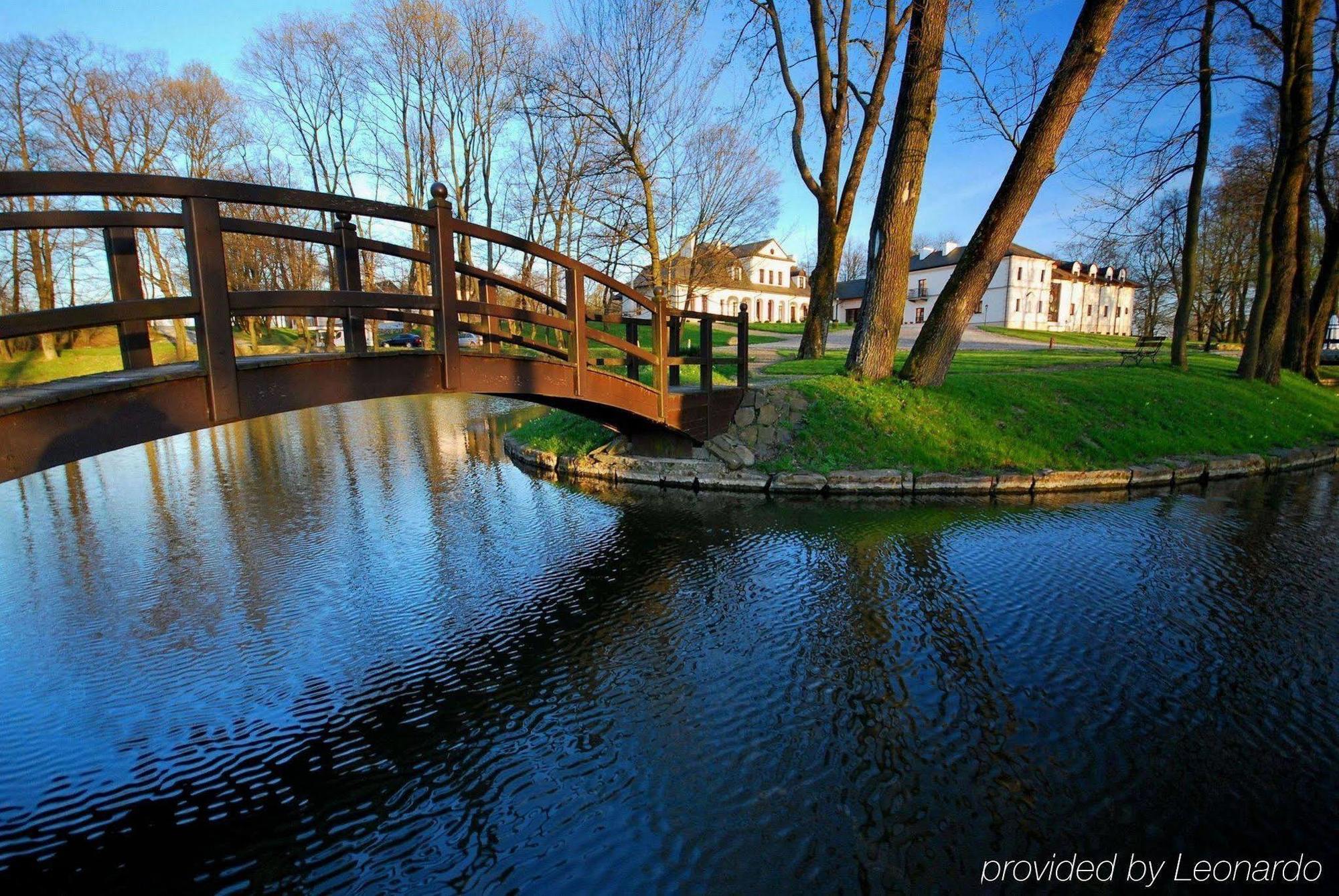 Dwor Kombornia Hotel&Spa Exterior photo