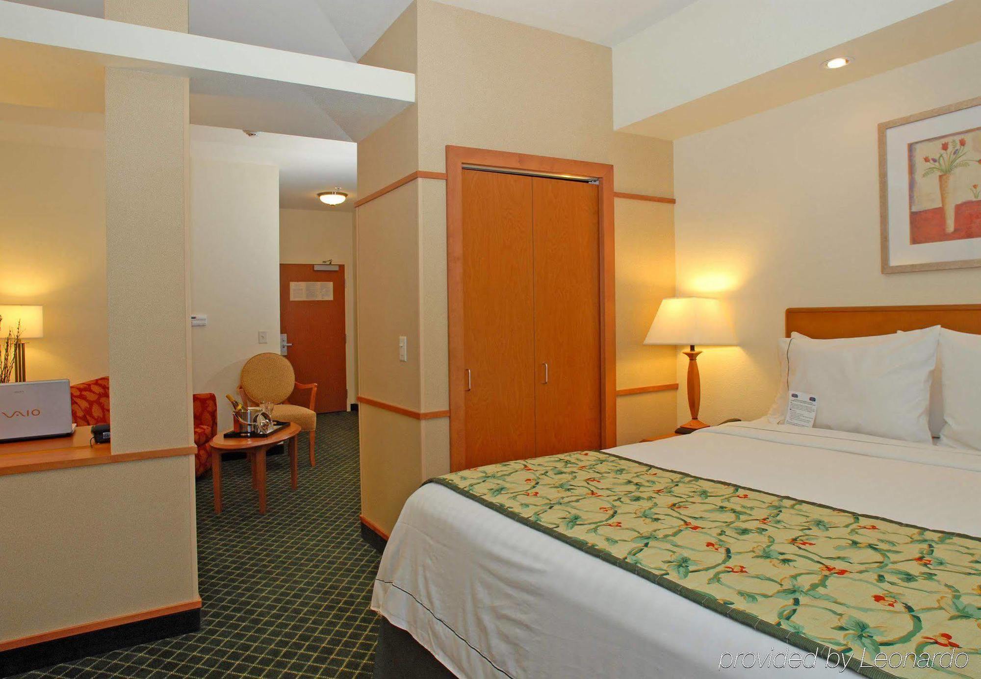 Fairfield Inn & Suites Temecula Room photo