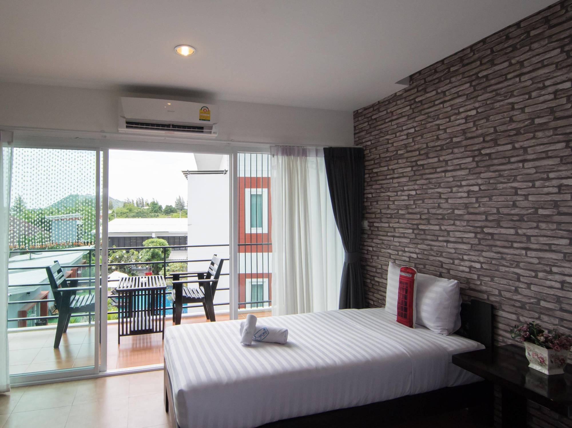 Milano Huahin Hotel Exterior photo