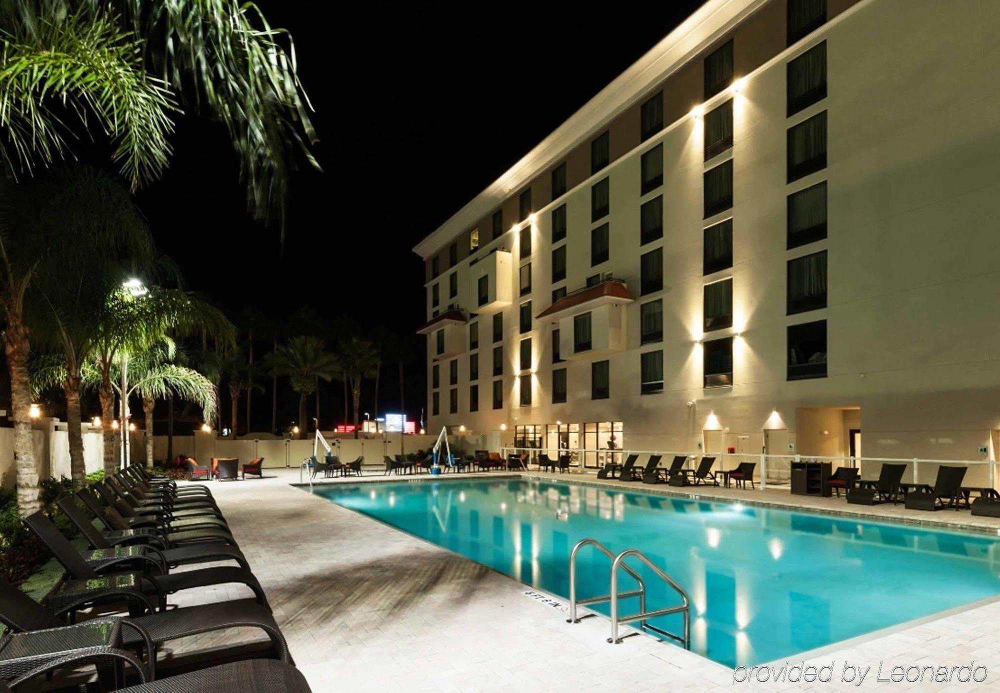 Delta Hotels By Marriott Orlando Lake Buena Vista Exterior photo